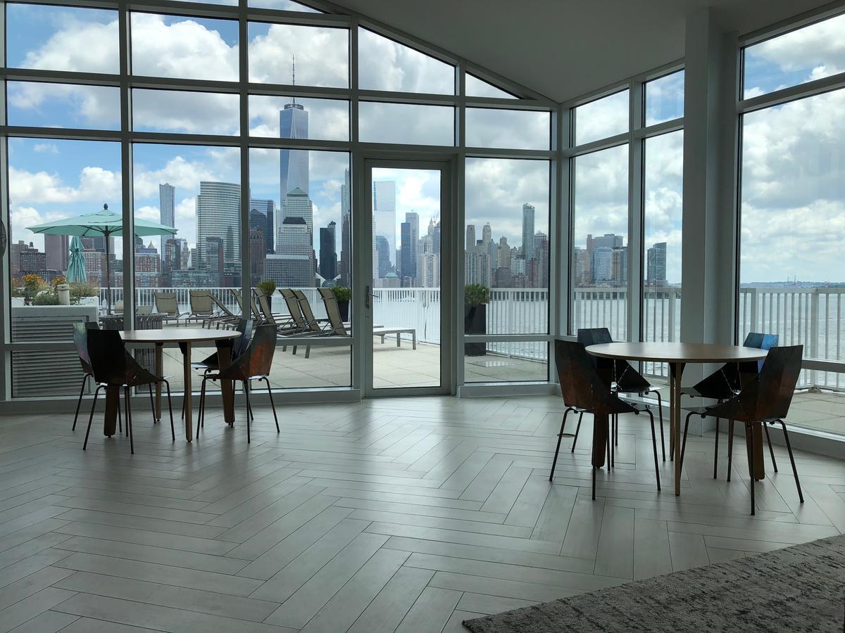 Dharma Jc At Exchange Place Apartment
