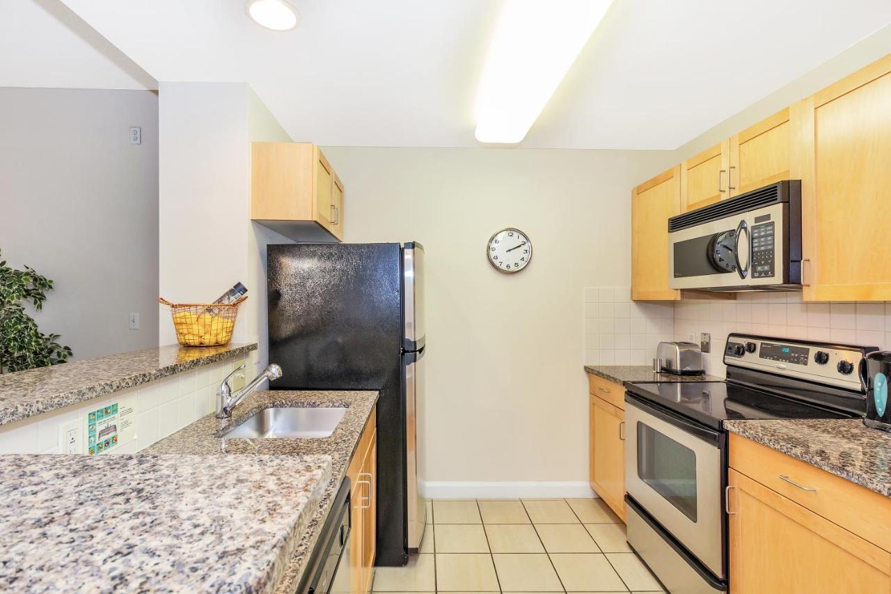 Dharma Jc At Exchange Place Apartment